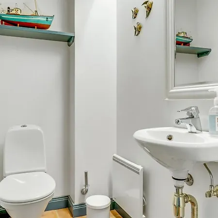 公寓 Jannike - 100m From The Sea By Interhome 灵克宾